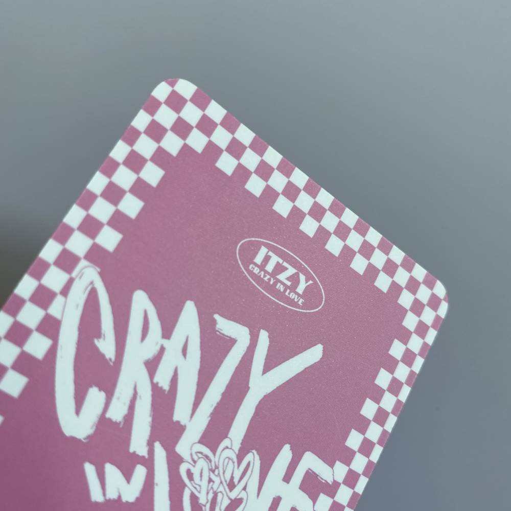 ITZY 1ST ALBUM 'CRAZY IN LOVE' ALBUM PHOTOCARD - YUNA (V4)